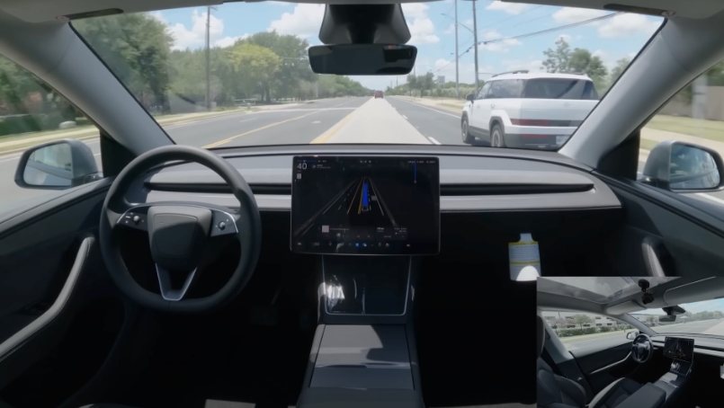 特斯拉全球首推全自动驾驶交付：HW5.0+FSD V12 协同突破，Robotaxi 技术开启汽车工