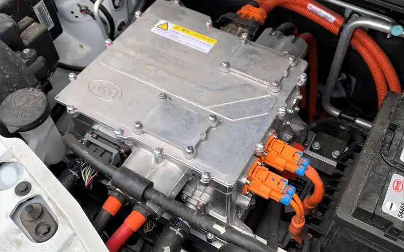 面向服務的EE架構(SOA)設計技術：新一代電子電氣架構開發