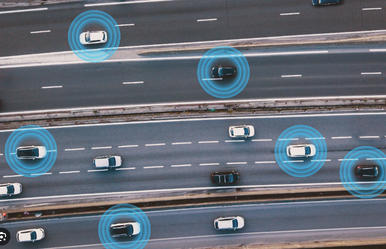 车联网雾计算基础设施的上下文感知数据驱动智能框架