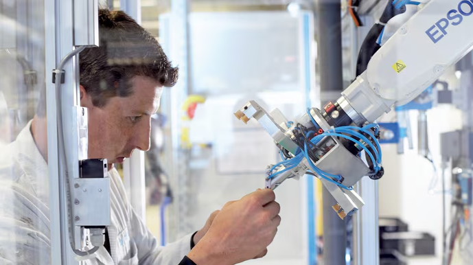 ISO 10218:2025工业机器人功能安全国际标准落地指南