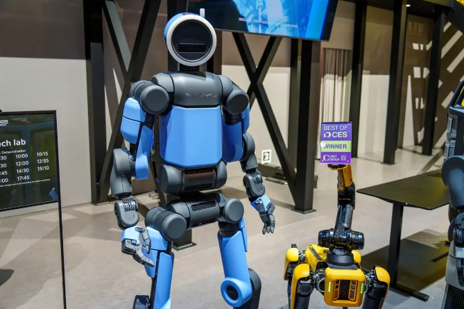 深度解析波士顿动力Atlas：研究版终极敏捷测试落幕，量产版剑指工业场景