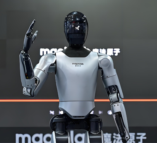 魔法原子机器人获艾普兰金奖，京东发布智能机器人产业加速2.0计划，Robotaxi在深圳实现单车盈利