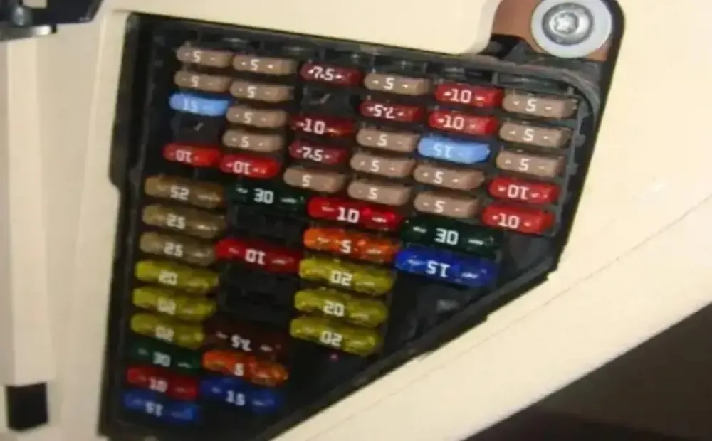 eFuse如何助力汽车电气化